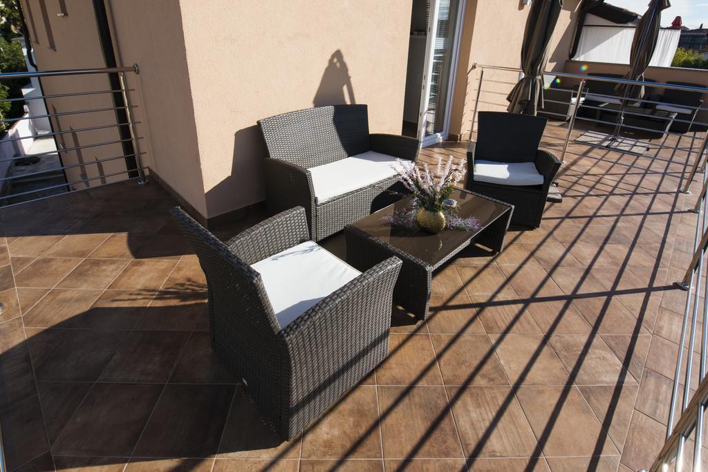 Apartments Villa Nona Umag Exterior photo