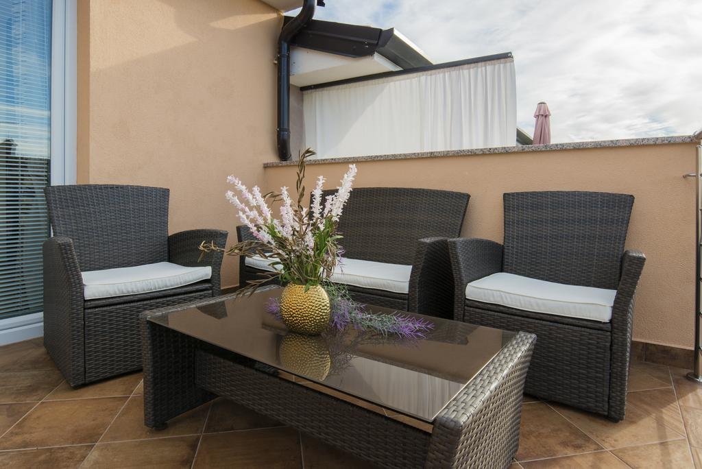 Apartments Villa Nona Umag Exterior photo